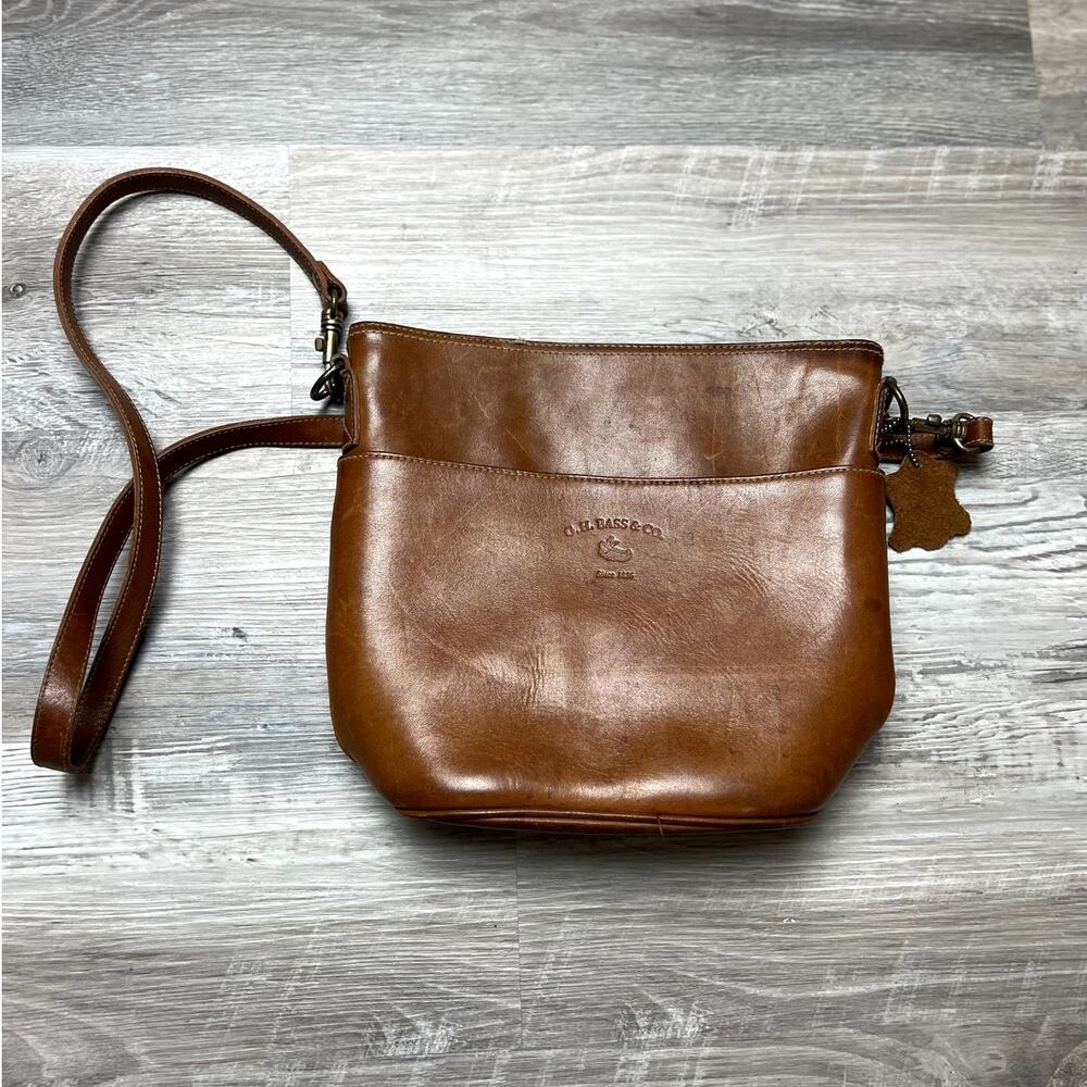 G.H. Bass Brown Leather Crossbody Bag Preppy Old Money Minimalist
